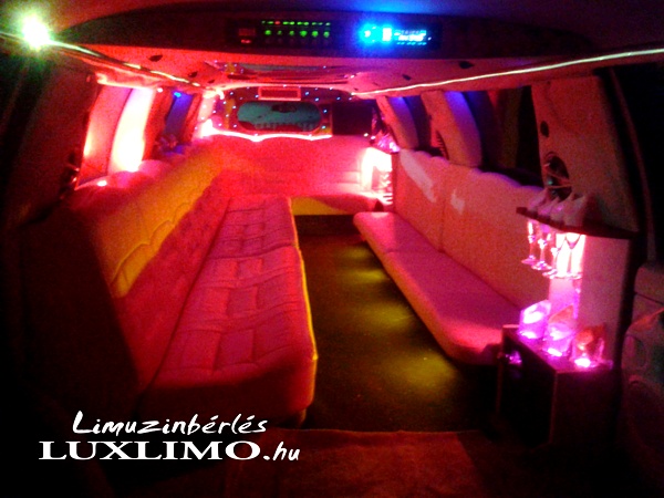 barbie limo playboy limo pink limo limuzinbrls pink limuzin limuzinbrls party limo rzsaszn limuzin budapest lnybcs pink limuzin